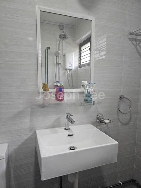 Room (HDB) for Rent in  124 Pasir Ris Street 11 - Image 3